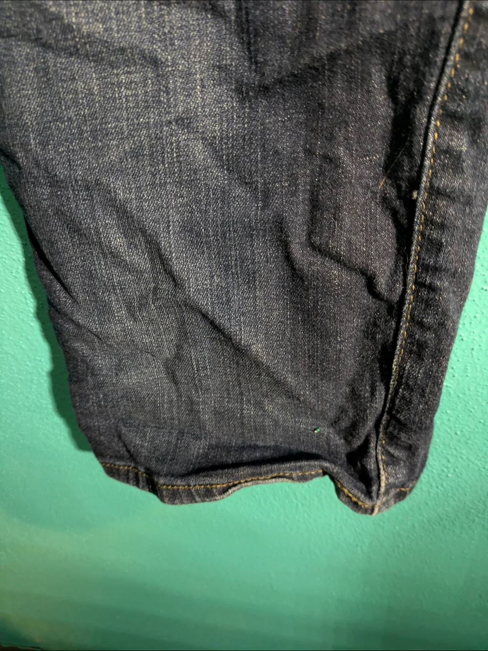 Classic Men's Dark Blue Denim Jeans